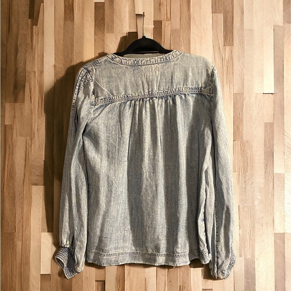 Pilcro and the Letterpress Anthropologie Norah Pintucked Blouse. - Picture 5 of 8